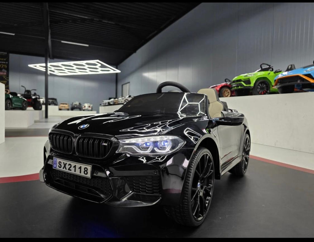 BMW M5 Elettrica per Bambini 24V Nero Metallizzato
