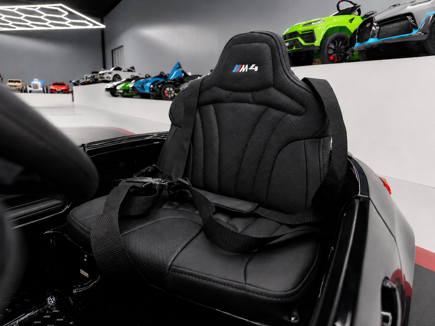 BMW M4 Elettrica per Bambini 12V Nero Metallizzato