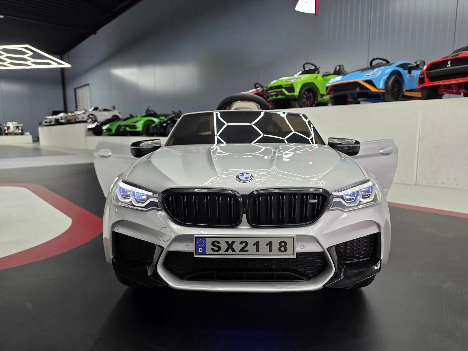 BMW M5 Elettrica per Bambini 24V Grigio Metallizzato