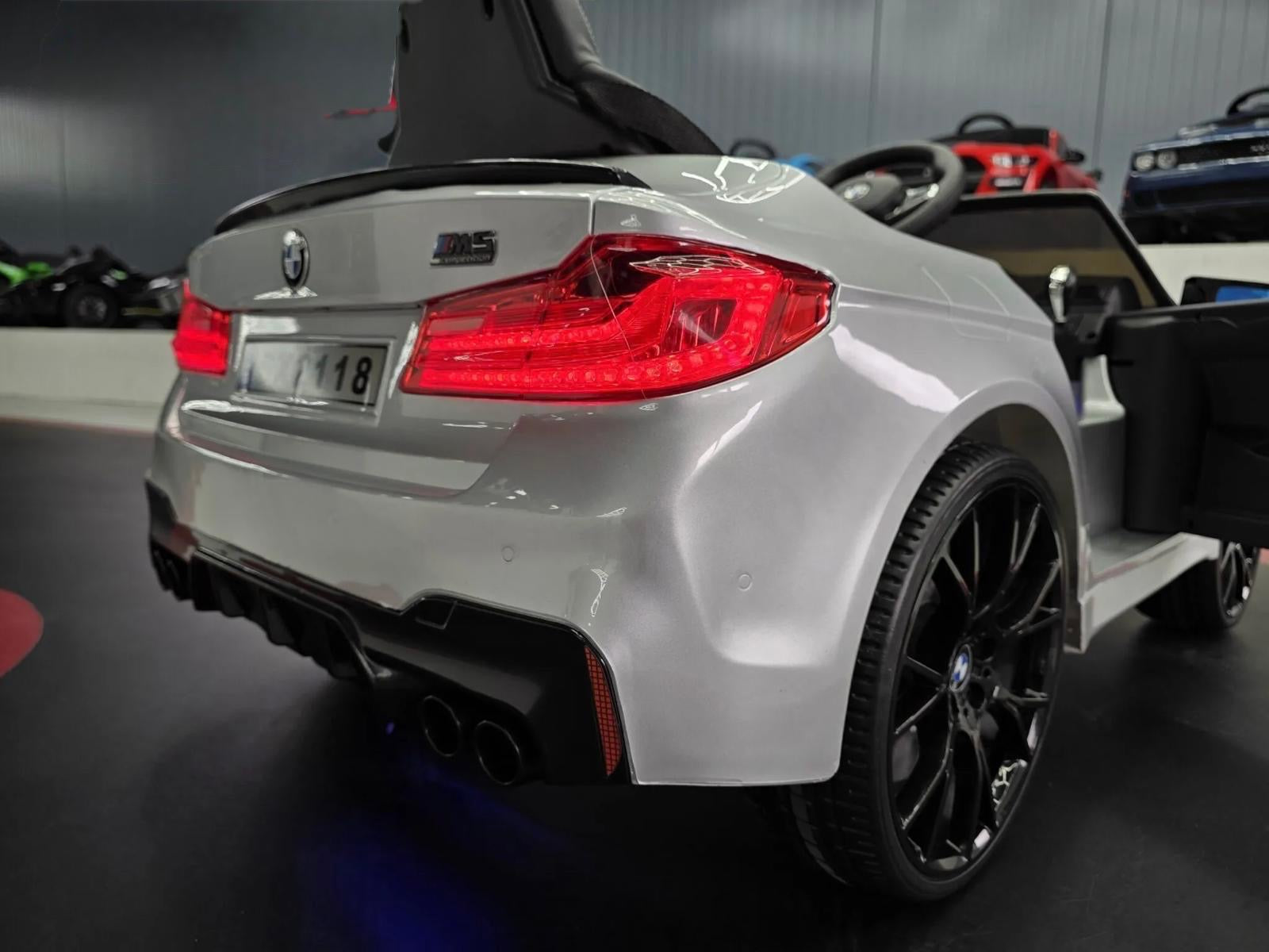 BMW M5 Elettrica per Bambini 24V Grigio Metallizzato