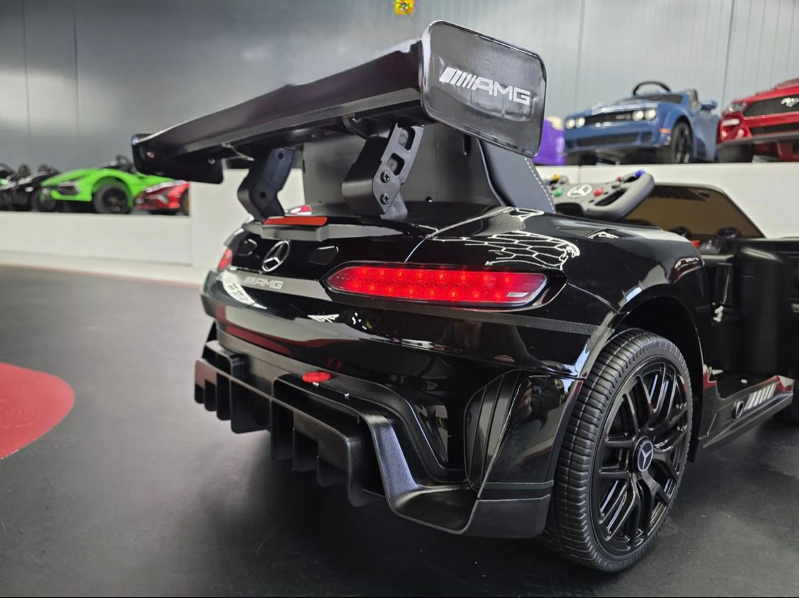 Mercedes GT3 AMG Elettrica per Bambini 12V Nero Metallizzato