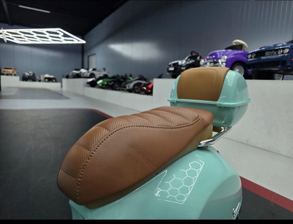 Vespa GTS elettrica per bambini 12V verde chiaro