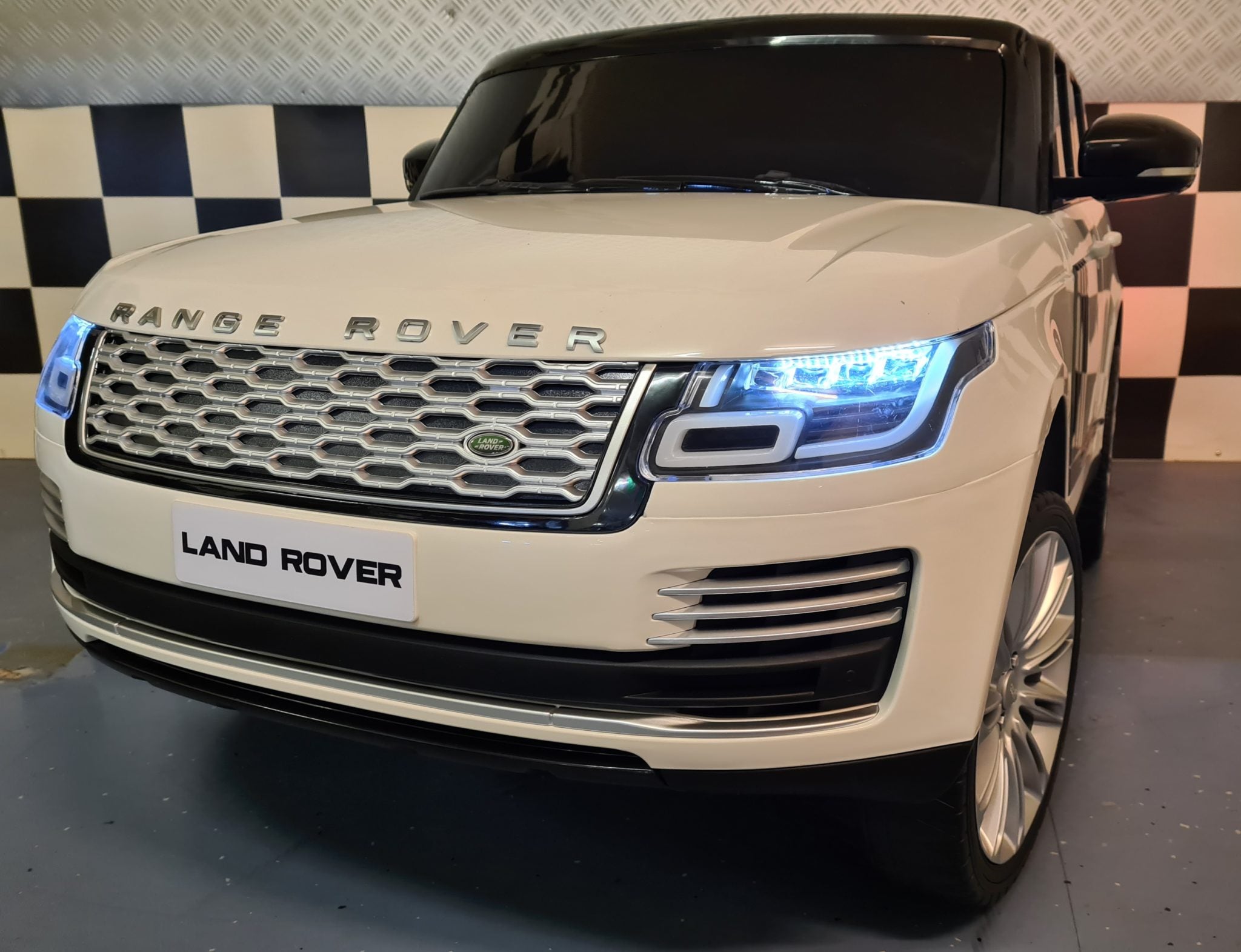 Auto elettrica per bambini Range Rover HSE Sport 12V 4 motori bianca