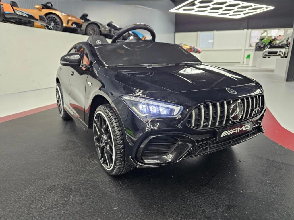 Auto elettrica per bambini Mercedes CLA 45 12V nero metallizzato