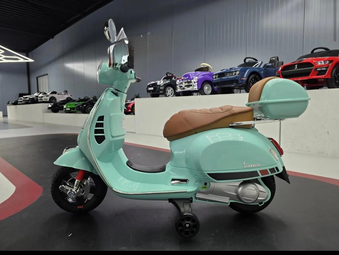Vespa GTS elettrica per bambini 12V verde chiaro