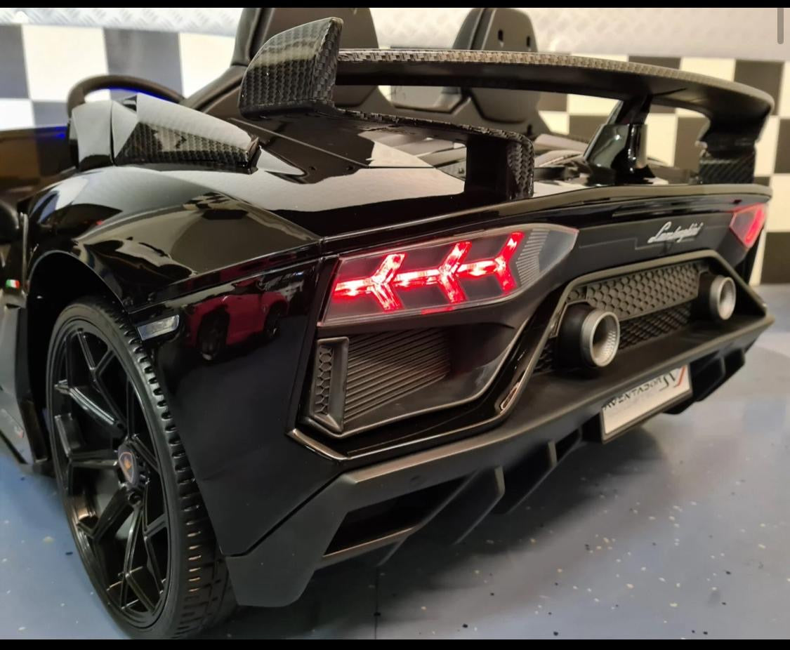 Auto elettrica per bambini Lamborghini Aventador 2 posti 24V drift nero metallizzato