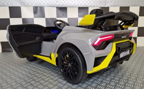 Lamborghini Huracán STO Drift elettrica per bambini 12V grigia - immagine 5