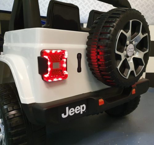 Auto elettrica per bambini Jeep Wrangler 12V 4WD bianca