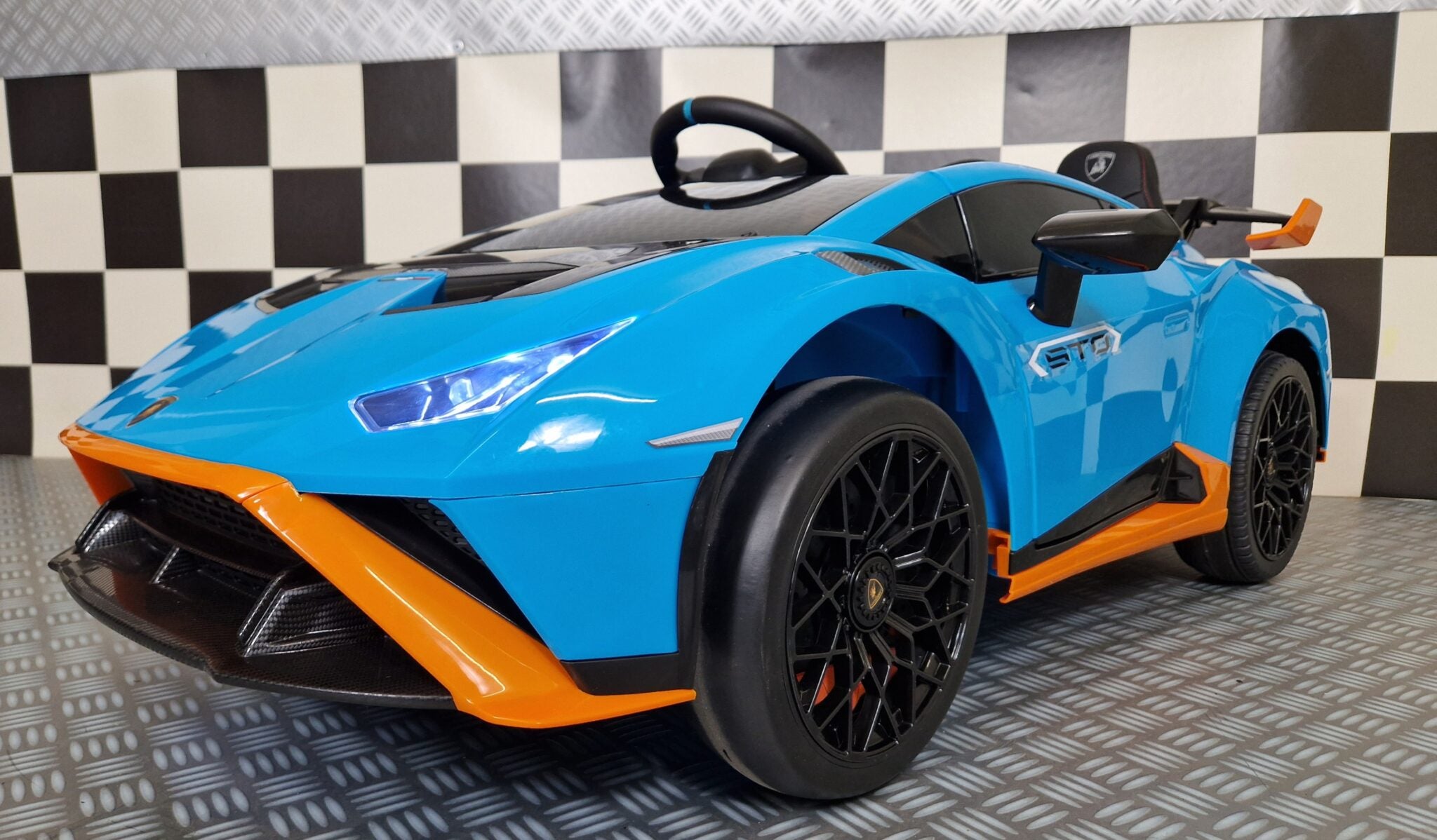 Lamborghini Huracán STO Drift elettrica per bambini 12V blu - immagine 2