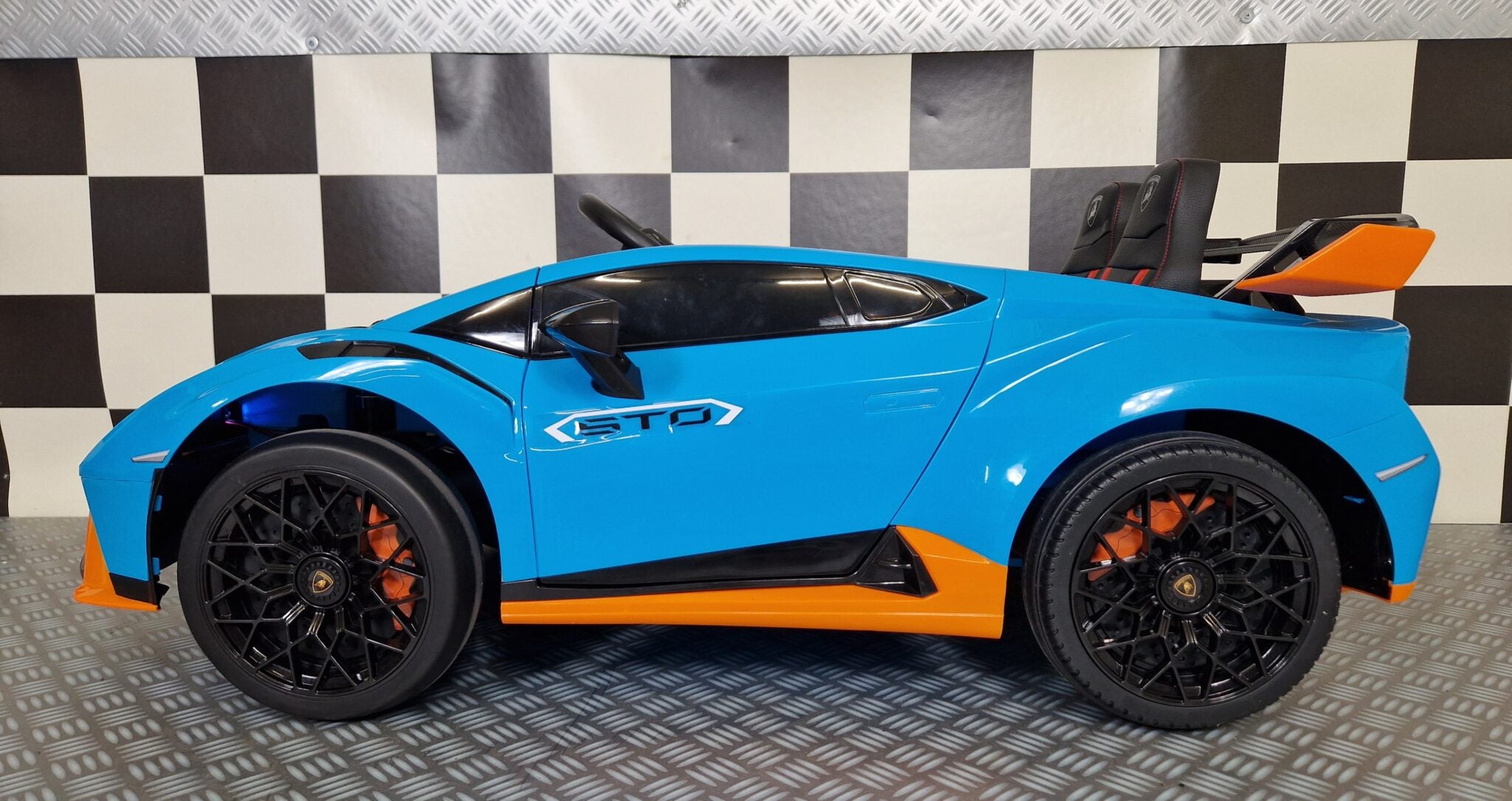 Lamborghini Huracán STO Drift elettrica per bambini 12V blu - immagine 4
