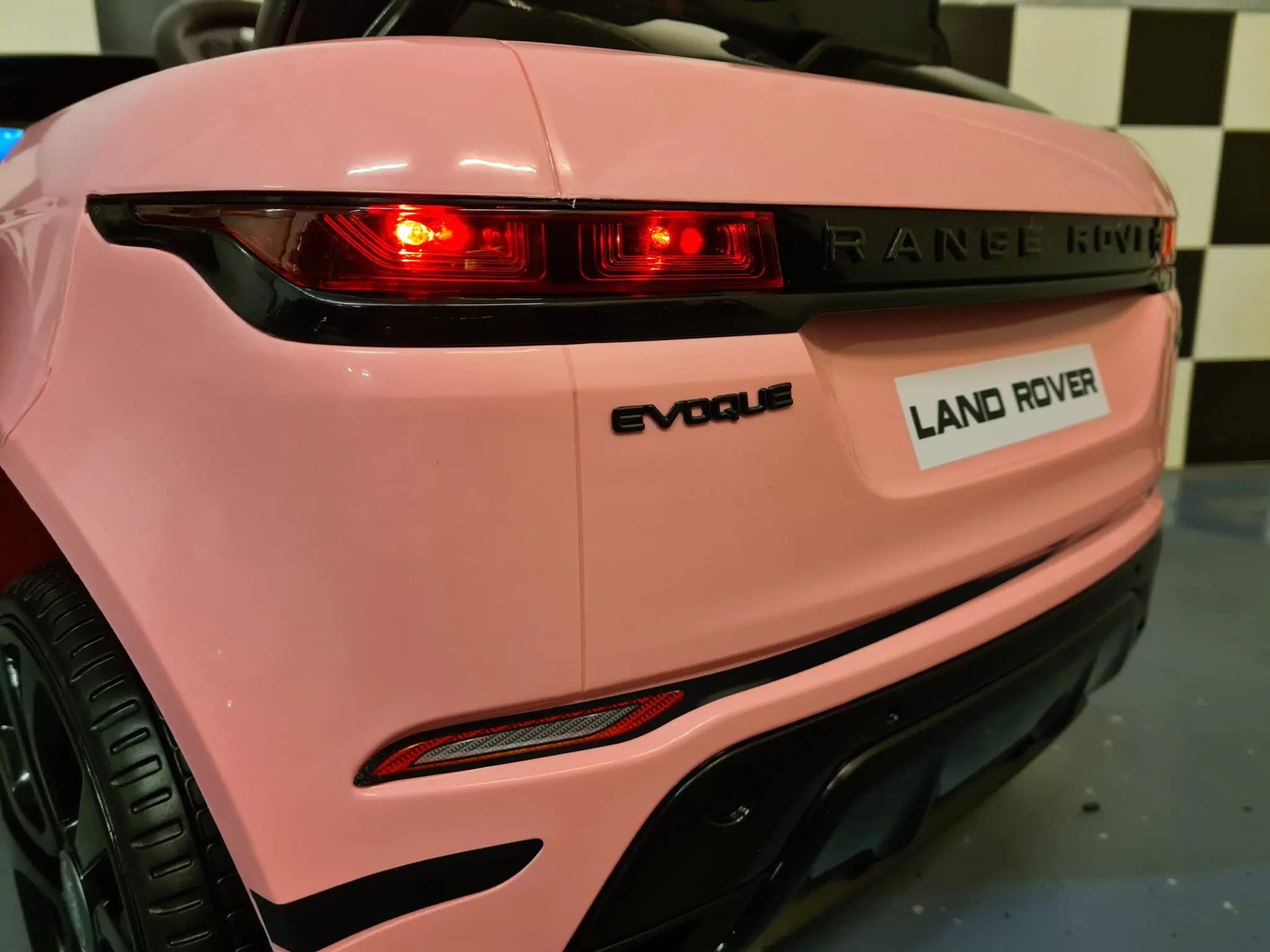 Auto elettrica per bambini Range Rover Evoque 4x4 12V rosa