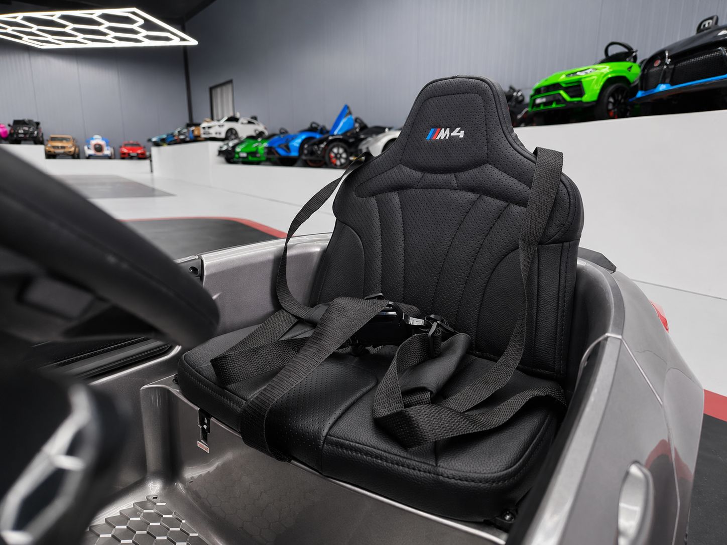 BMW M4 Elettrica per Bambini 12V Grigio Metallizzato