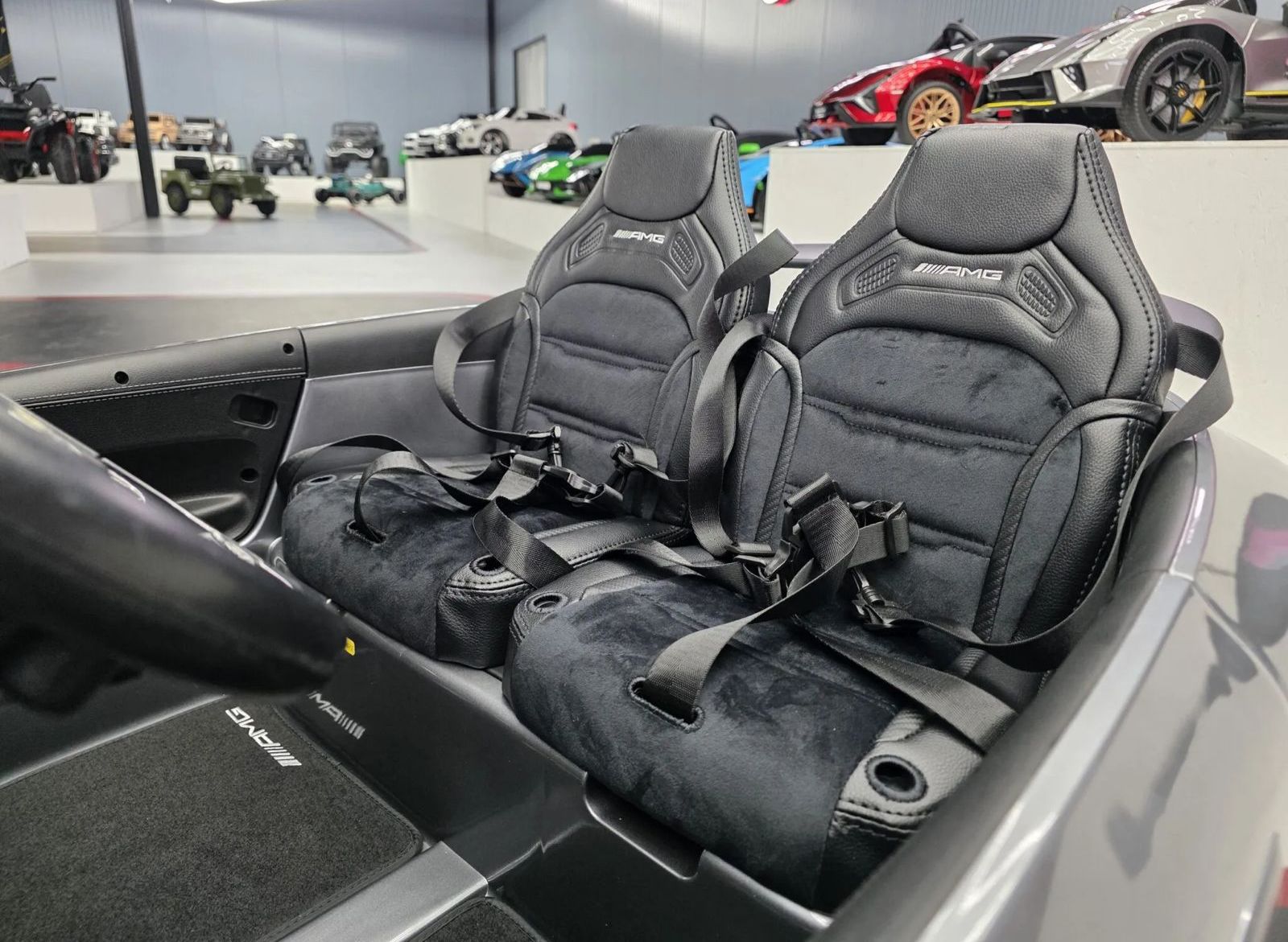 Mercedes GT63 2 Posti Elettrica per Bambini 24V Grigio Metallizzato