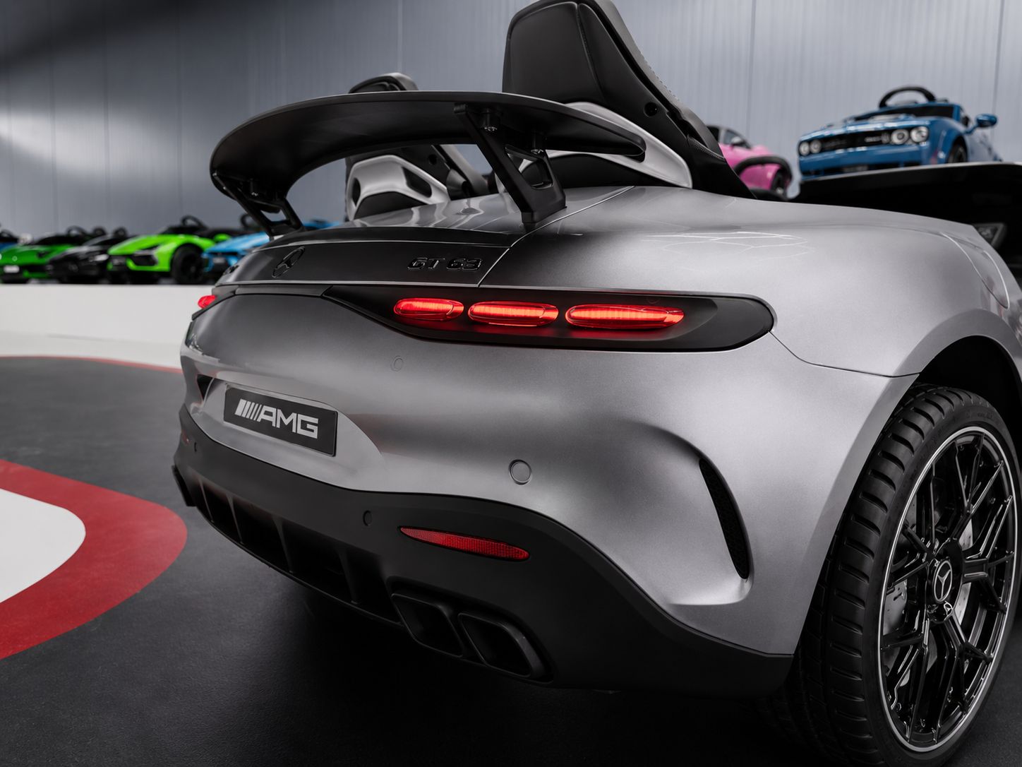 Mercedes GT63 2 Posti Elettrica per Bambini 24V Grigio Metallizzato
