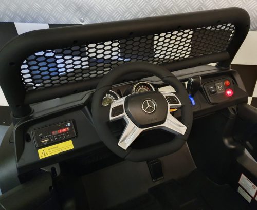 Auto elettrica per bambini Mercedes Unimog 12V 4x4 nero opaco 2 posti