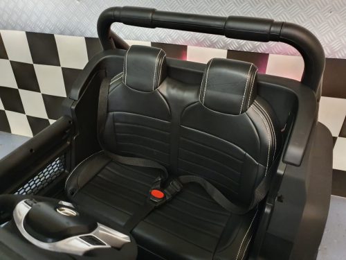 Auto elettrica per bambini Mercedes Unimog 12V 4x4 nero opaco 2 posti
